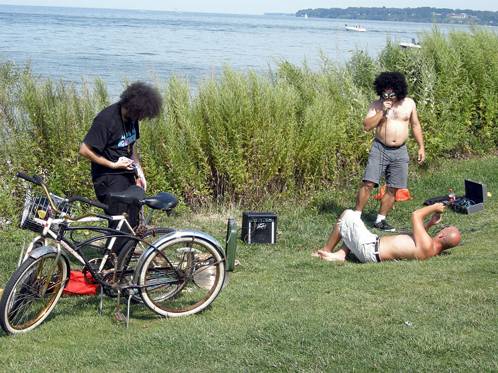 Tumil at Durand Eastman Beach performing with Joe plus N