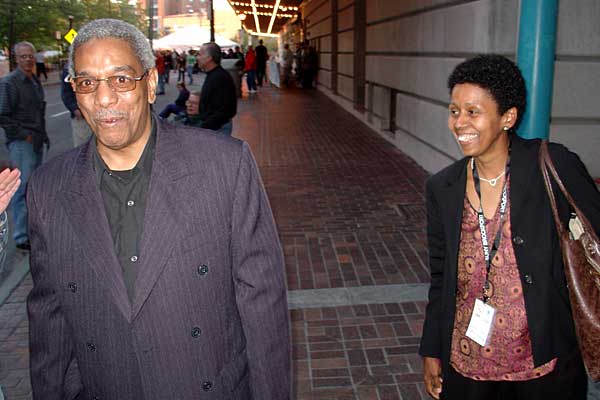 Billy Bang on the street at the 2006 Rochester International Jazz Festival