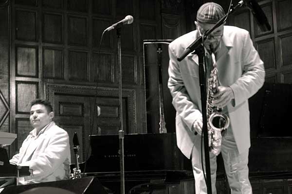 Kenny Garrett Kevin performing at the 2006 Rochester International Jazz Festival