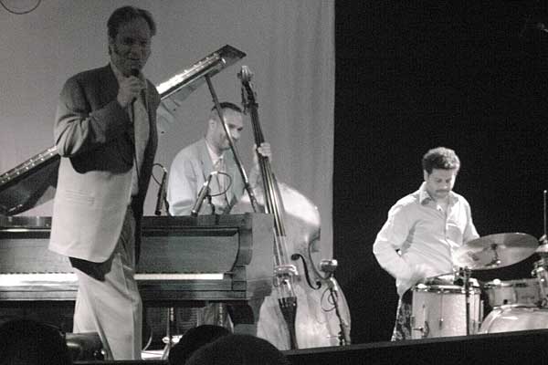 Paul Tillotson performing at the 2007 Rochester International Jazz Festival