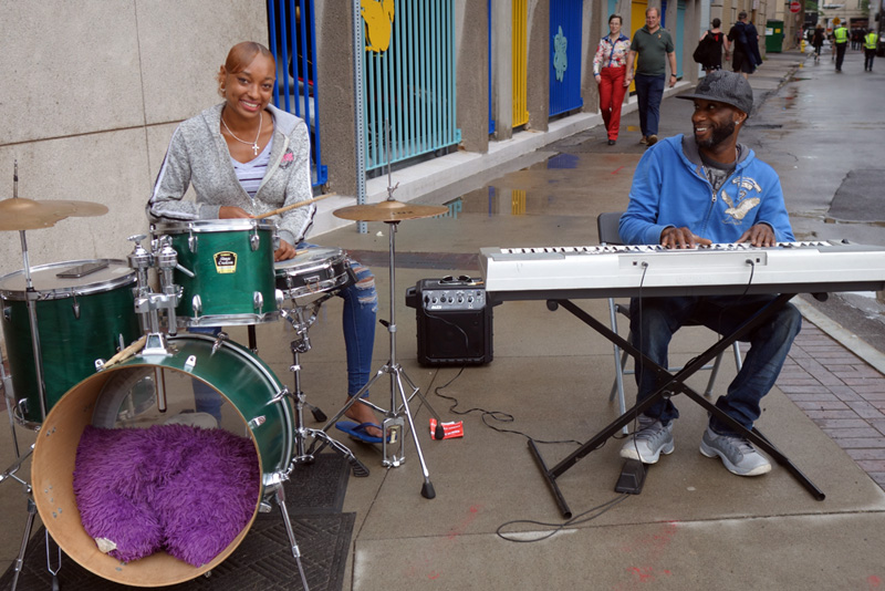 Street duo performing at the 2018 Rochester International Jazz Festival