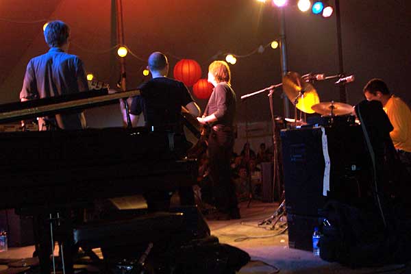 Mike Stern performing at the 2004 Rochester International Jazz Festival