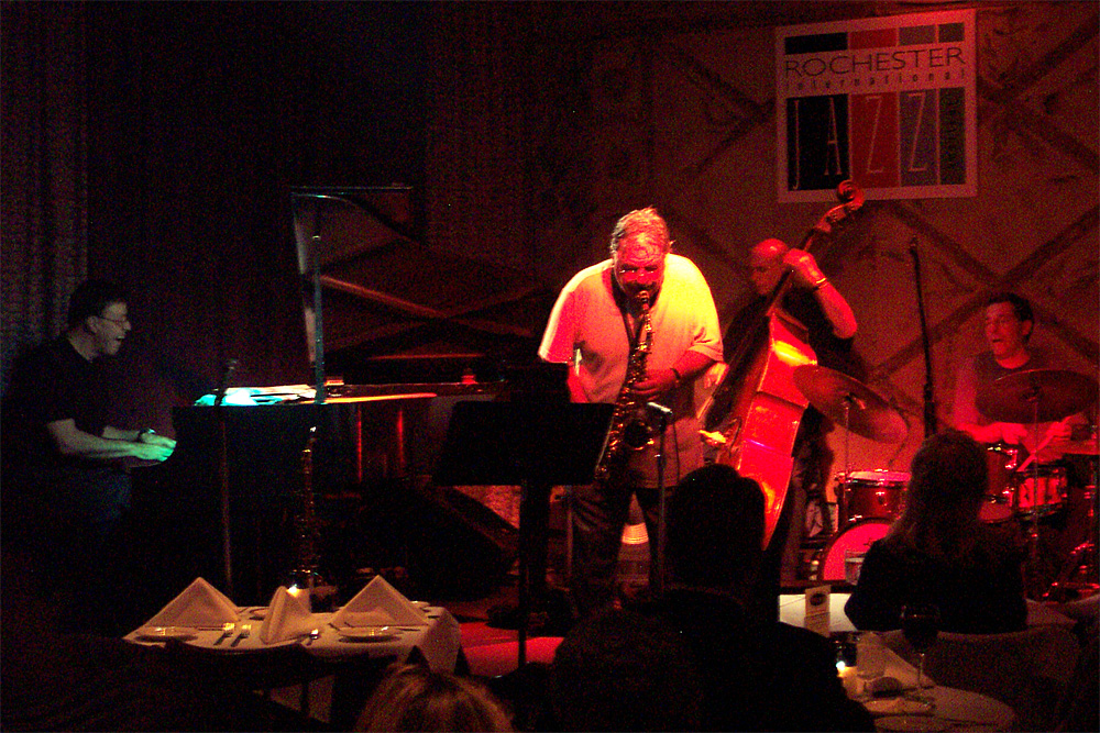 Joe Romano performing at the 2002 Rochester International Jazz Festival with Gap Mangione on piano.