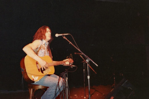Dave Ripton playing with Ani DiFranco at the Tralfamadore in Buffalo 1996. Photo by Arpad.