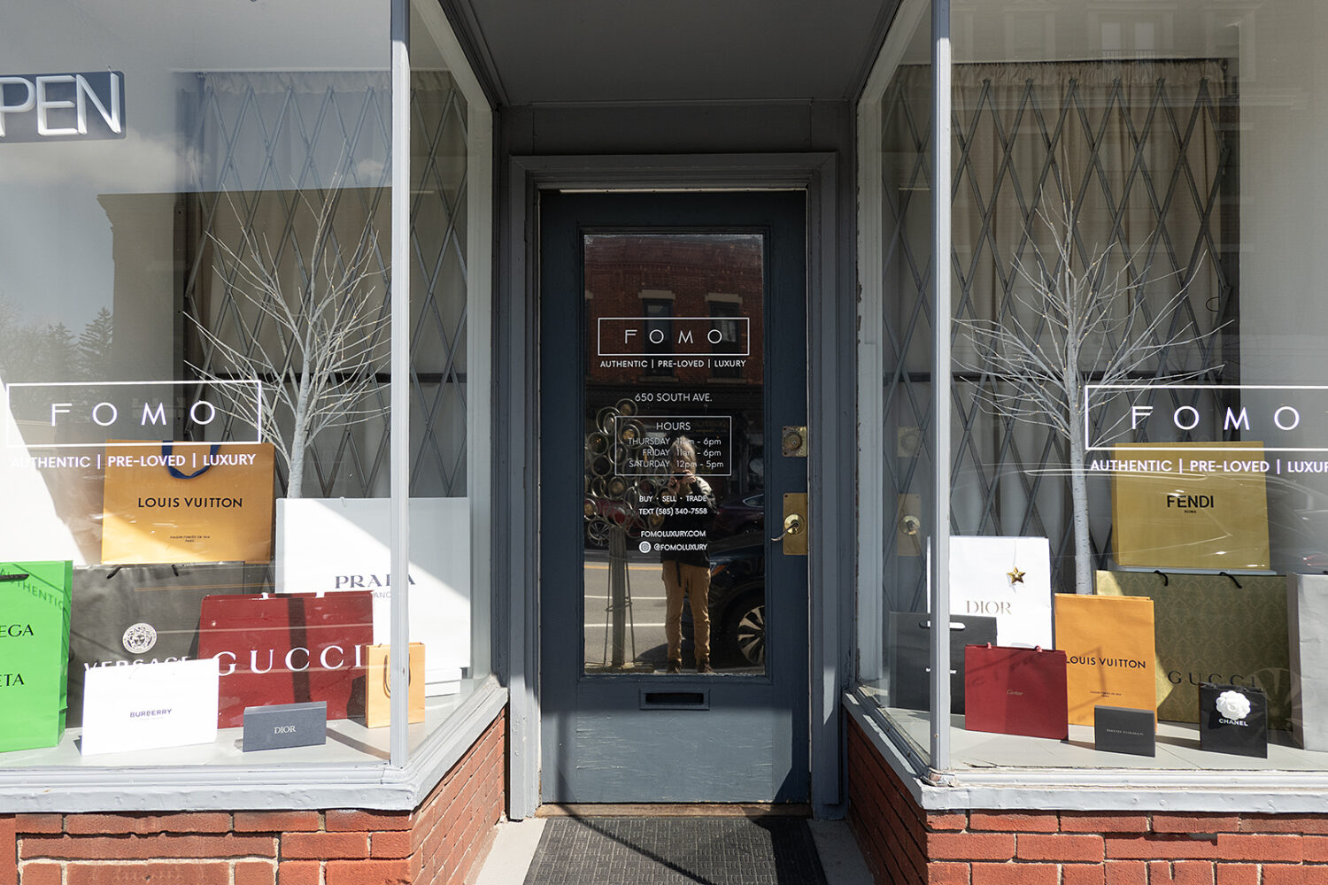 FOMO Second hand luxury store